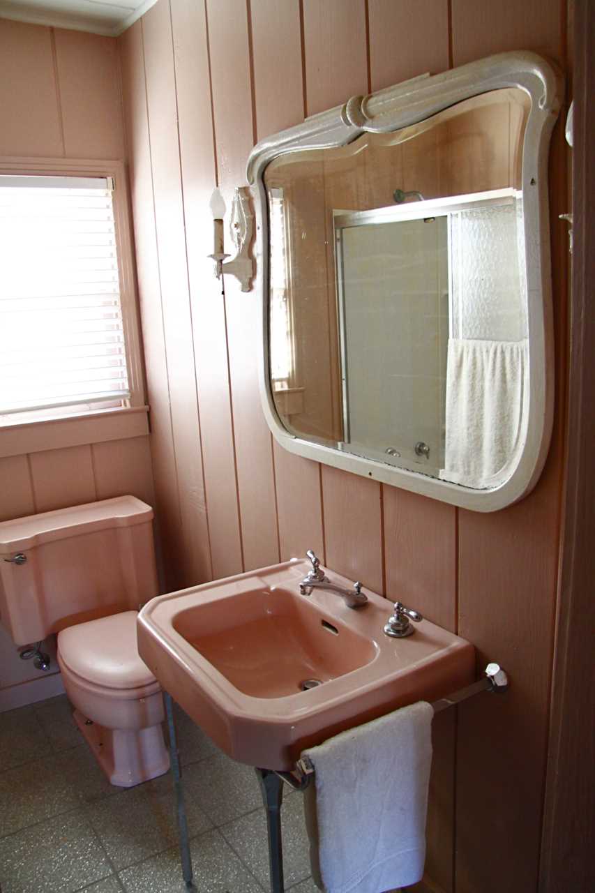                                                 The two bathrooms in the Ranch House are kept spotlessly clean, and feature fluffy and clean bathroom linens, too.