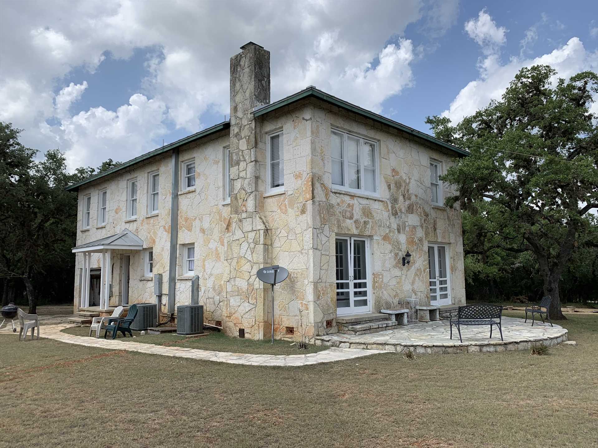                                                 You'll have the best of town and country here-a beautiful and private rural setting that's a short drive from the town conveniences of Bandera!