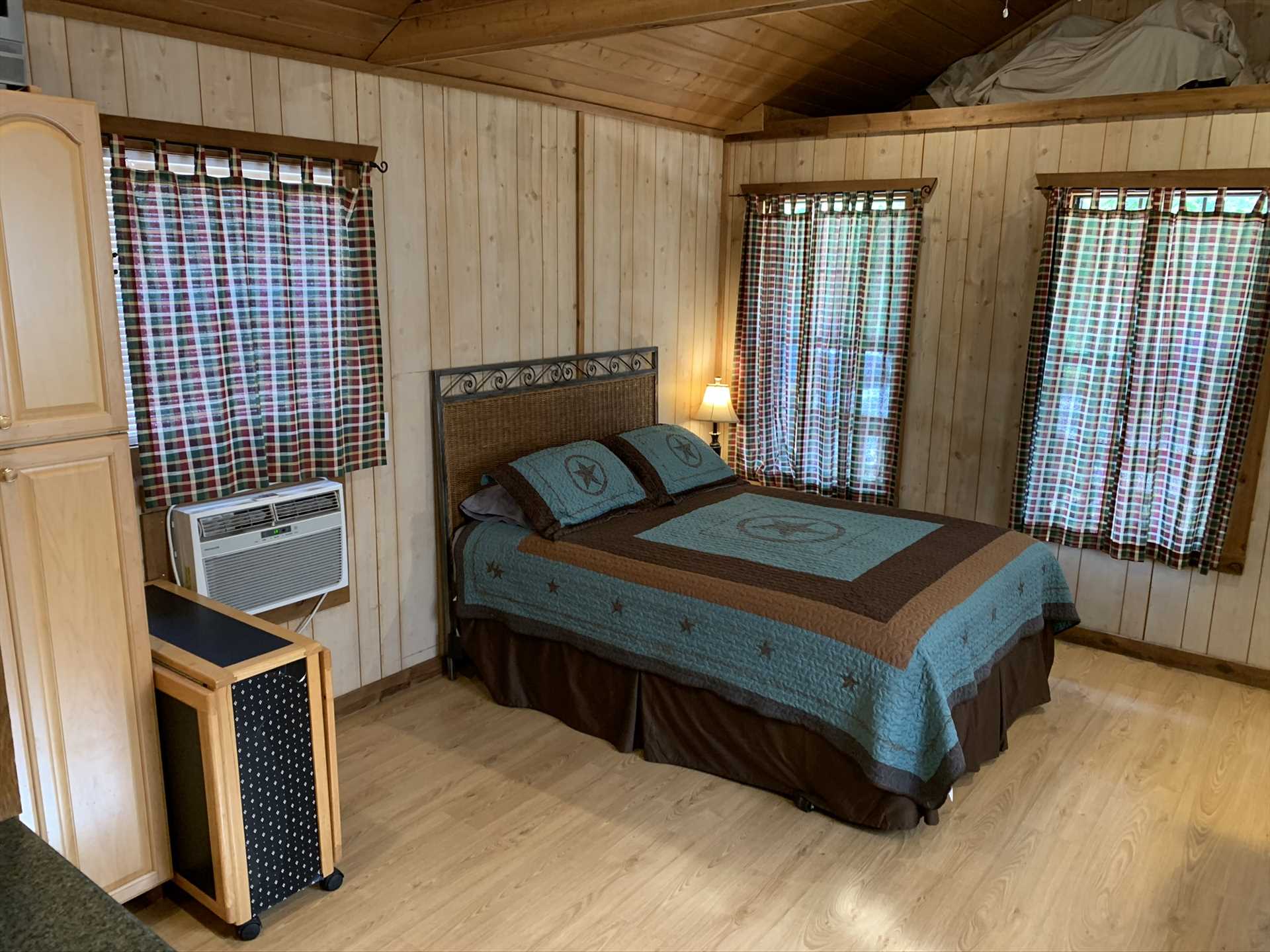                                                 With luxurious sleeping space for up to four, the cabin serves equally well as a family getaway, or as a couples' retreat.
