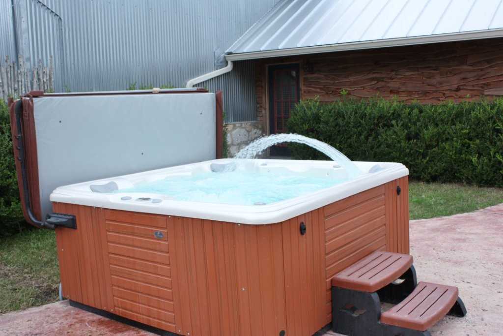                                                 The sumptuous, bubbling comfort of the hot tub will melt your tensions away in pampered style!
