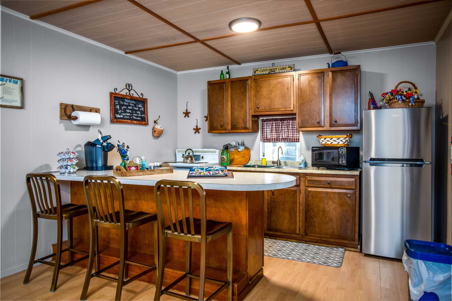                                                 Our recent guest Lindsey loved her stay here, including the kitchen! 