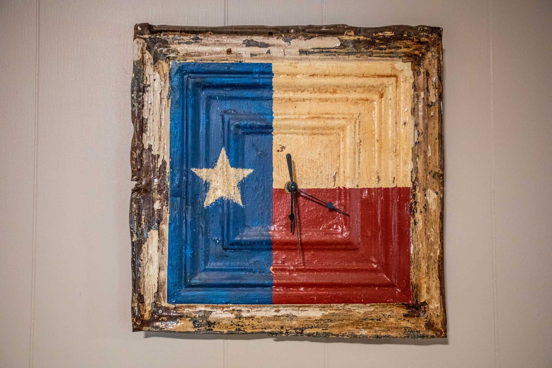                                                 We here in the Hill Country are proud to be part of the Lone Star State...and we love to show off for our visitors, too!
