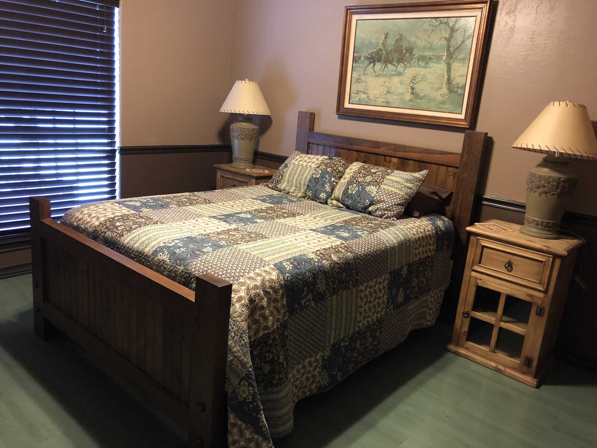                                                 A second queen-sized bed can be found in the second bedroom, the cabin provides spectacular slumber for up to four guests.