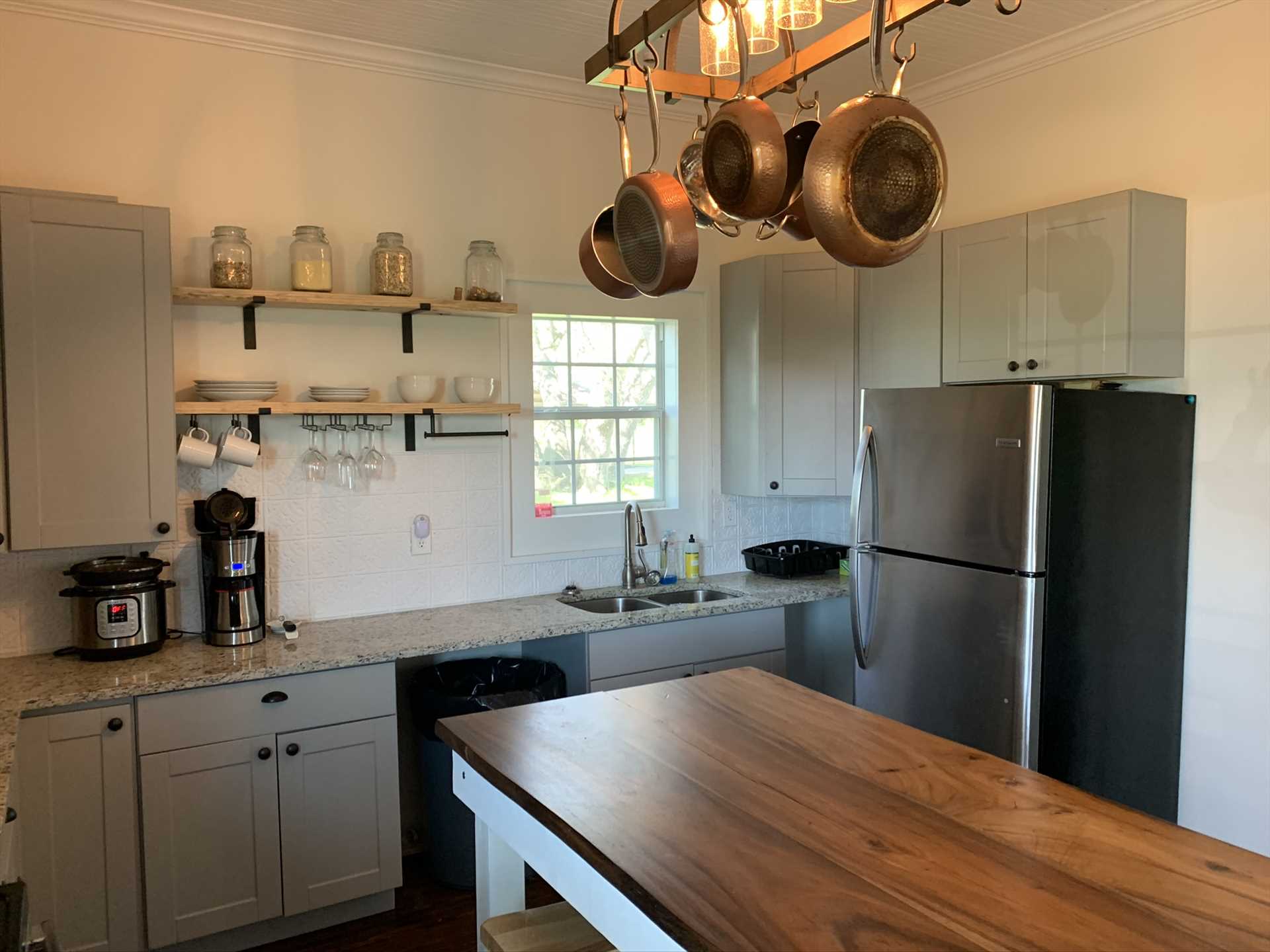                                                The cooks in your crew will love the appliances, cookware, and serving ware provided in the comfy country kitchen.