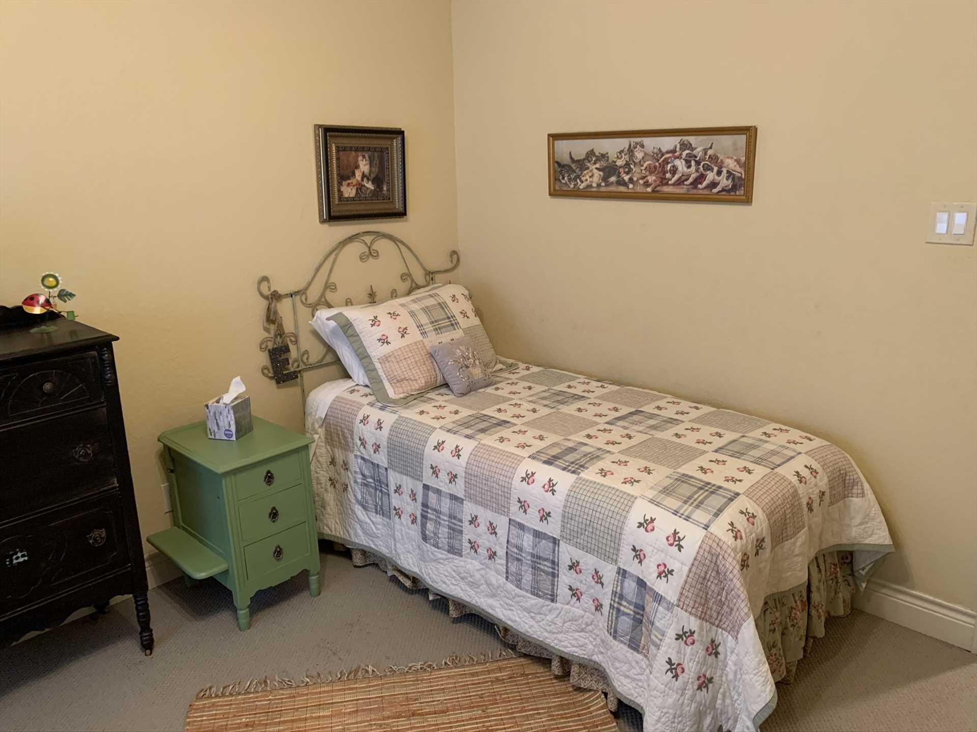                                                 All told, three bedrooms and five beds provide sweet slumber space for up to seven guests.