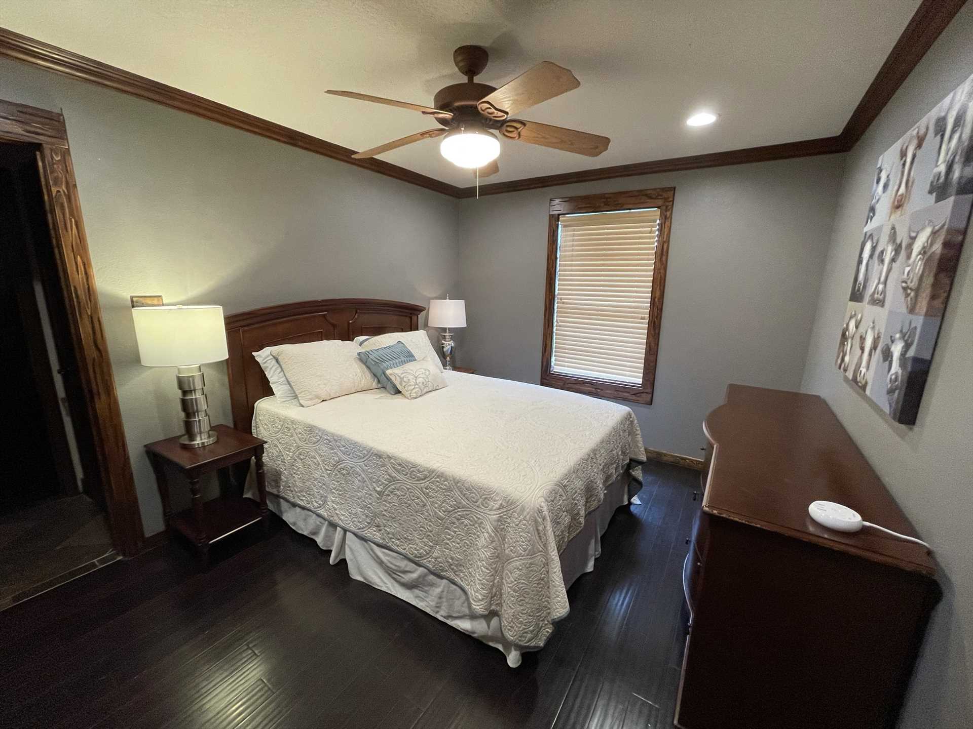                                                 With two king-sized and two queen-sized beds, the retreat provides sweet and restful shuteye for up to eight guests.