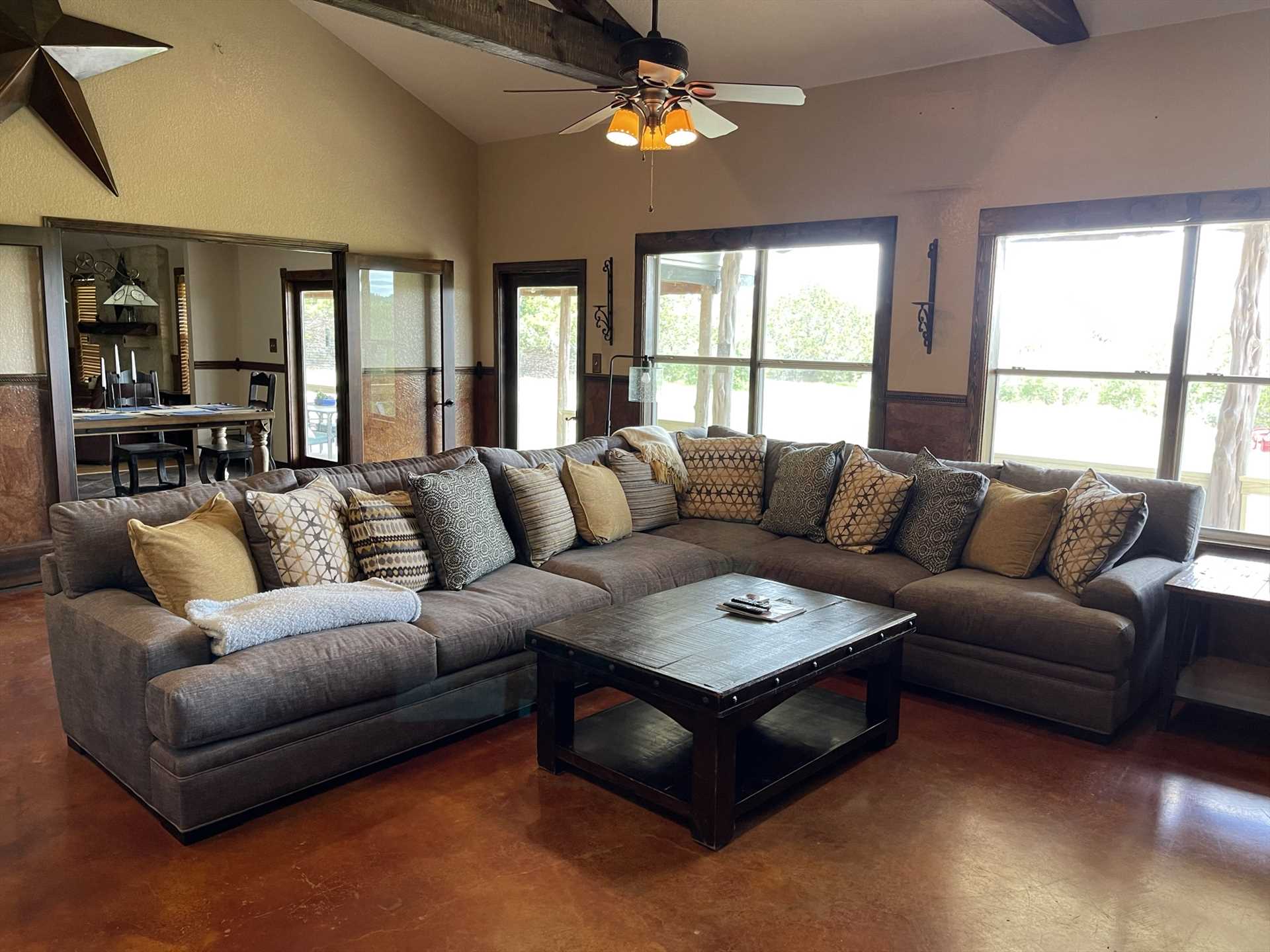                                                 The enormous and comfortable living area sets the perfect stage for games, movie nights, and conversation!
