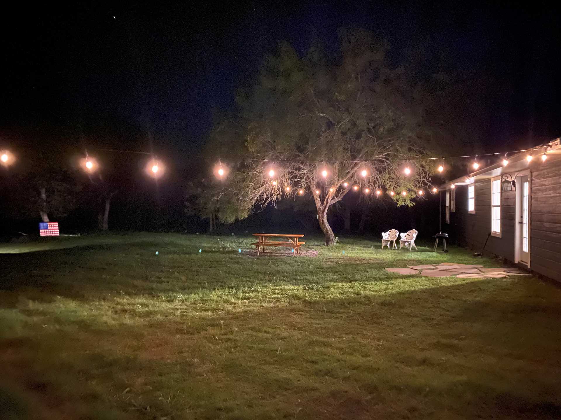                                                 Just because night has fallen doesn't mean the outdoor fun has to end! Enjoy cool country evenings under the magical glow of outdoor lighting, or gather around the crackling glow of the fire pit!