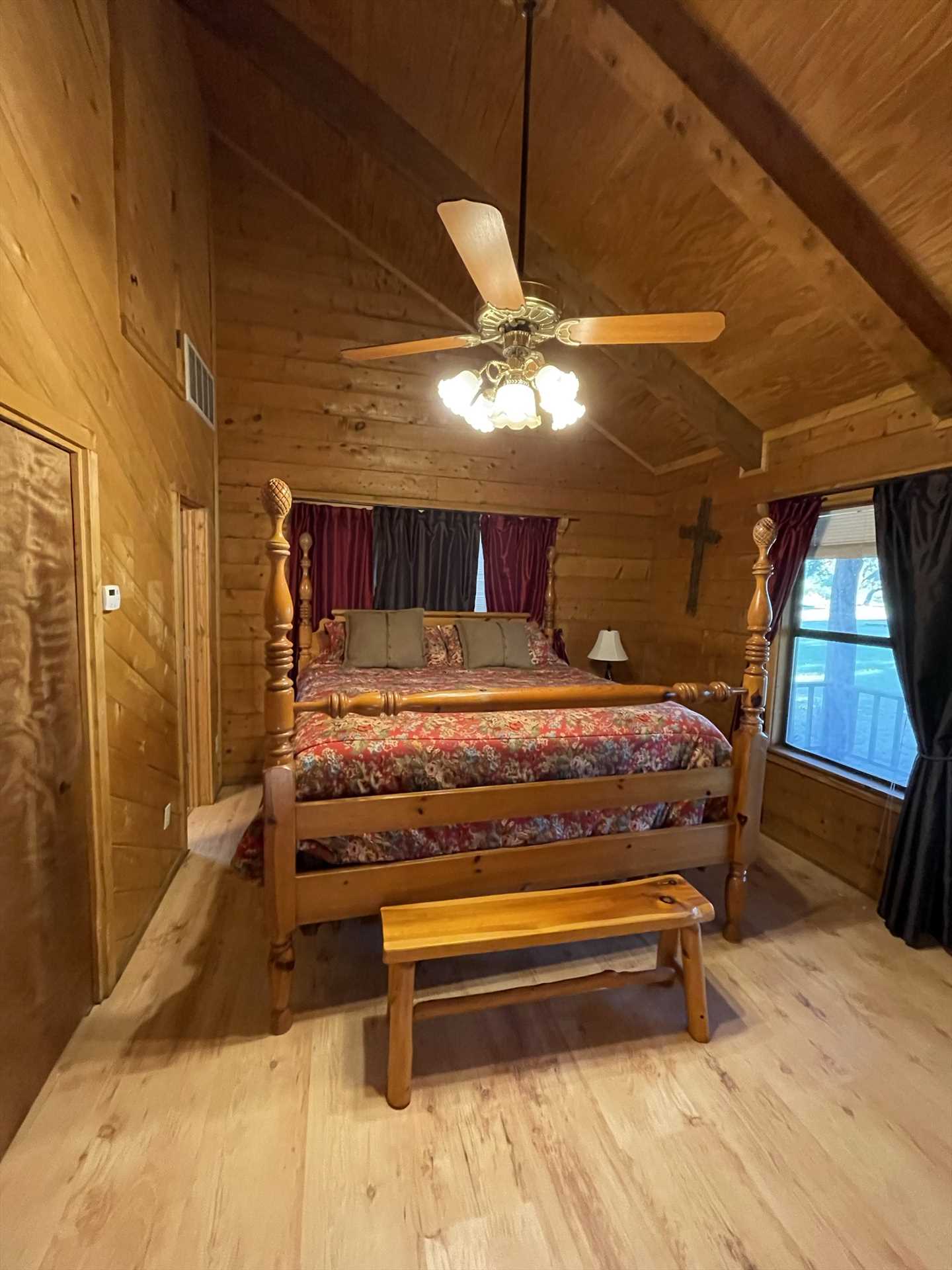                                                 The great big four-poster king bed in the Lodge's master bedroom gives a whole new meaning to country comfort! Let us know if you'd like clean bed and bath linens included with your stay.