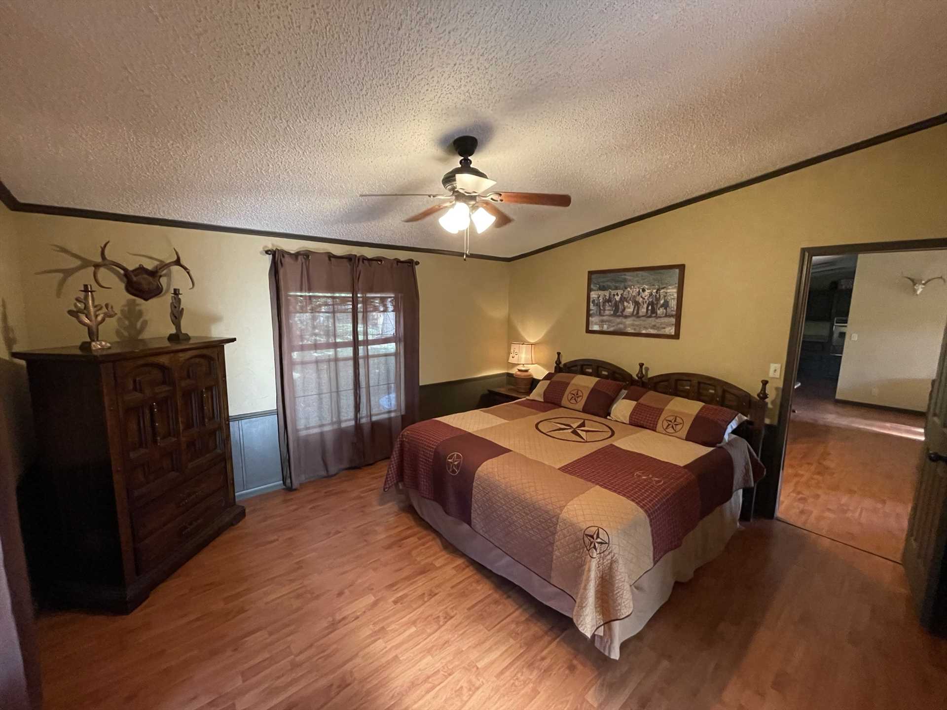                                                 The first bedroom in Rio Vista is warmly decorated, and features a big, soft king-sized bed. Fresh bed and bath linens can be provided for a reasonable fee.
