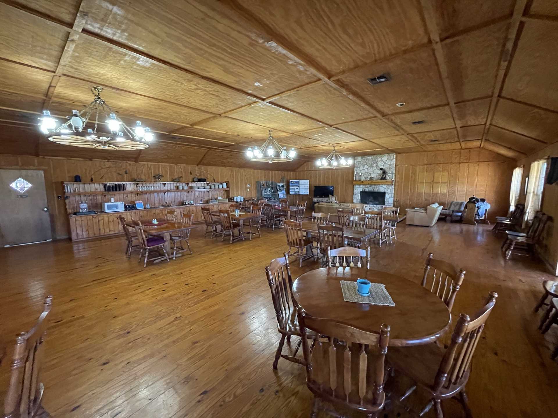                                                 The gigantic dining hall at the Lodge is not only a great place to visit with others, but it's also where you'll enjoy a complimentary country-fresh breakfast every morning!