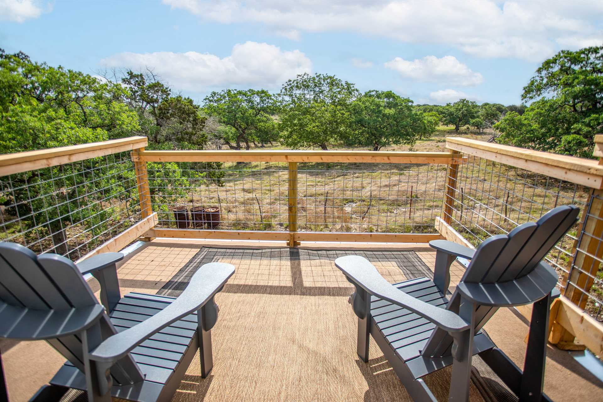                                                 Take in the full majesty of the Hill Country from the elevated deck! At night, you'll enjoy stargazing at its best.