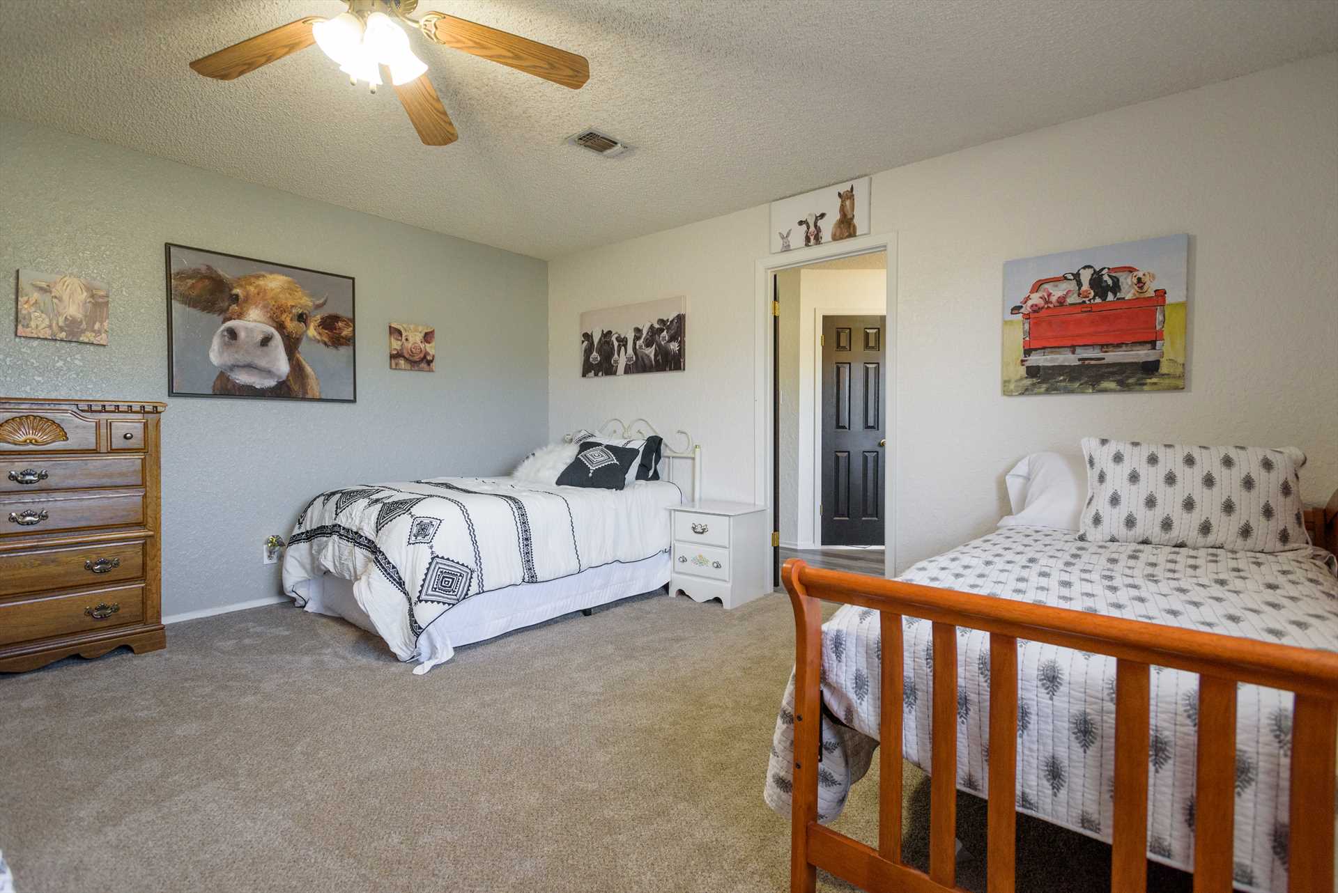                                                 There's space for 11 people to sleep comfortably at Roulette Ranch, including an optional roll-away bed.